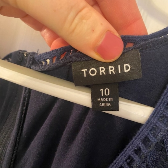 Navy Lace Dress - Picture 3 of 4